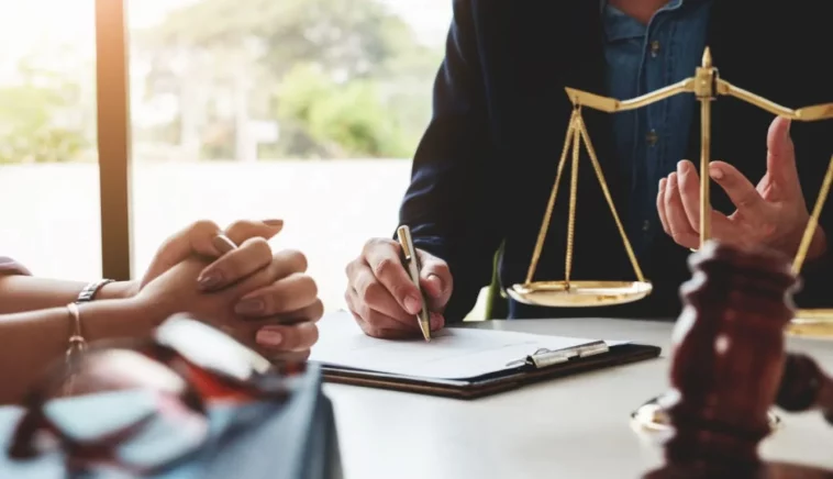 How To Know If Your Lawyer Is Selling You Out
