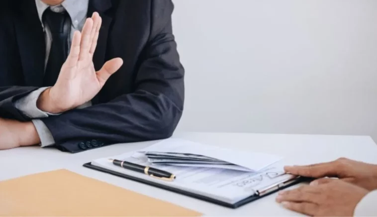 "Deciding When It's Time: The Critical Point to Fire Your Attorney"